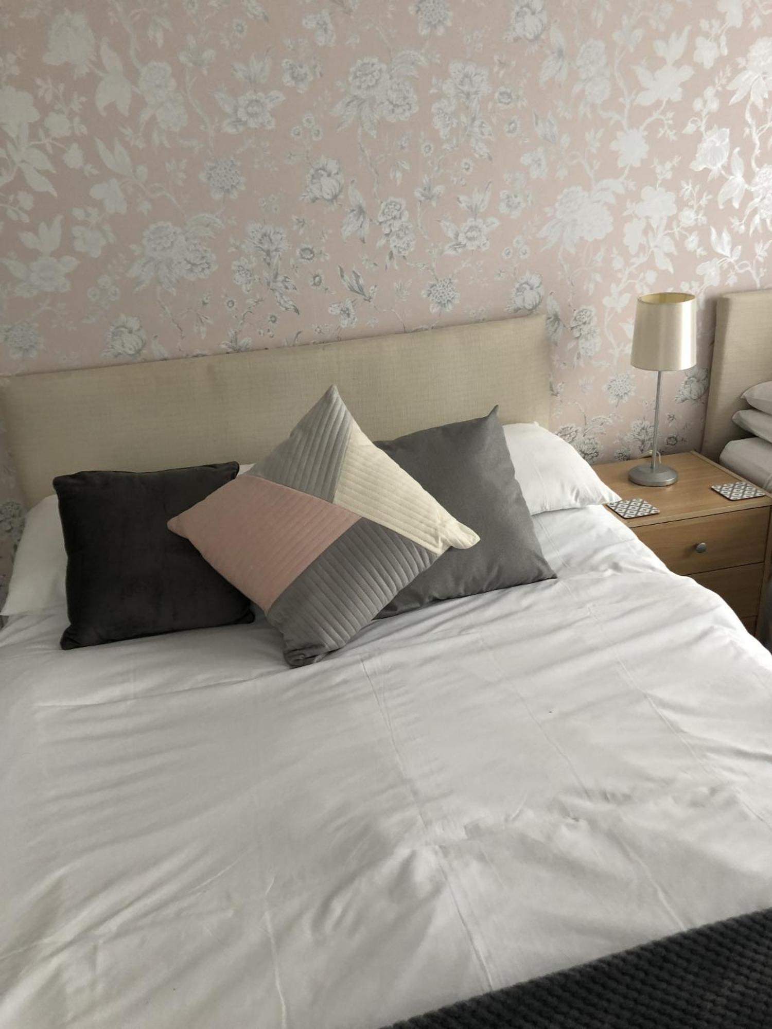 Basingstoke En Suite Room In Garden Annex Bagian luar foto