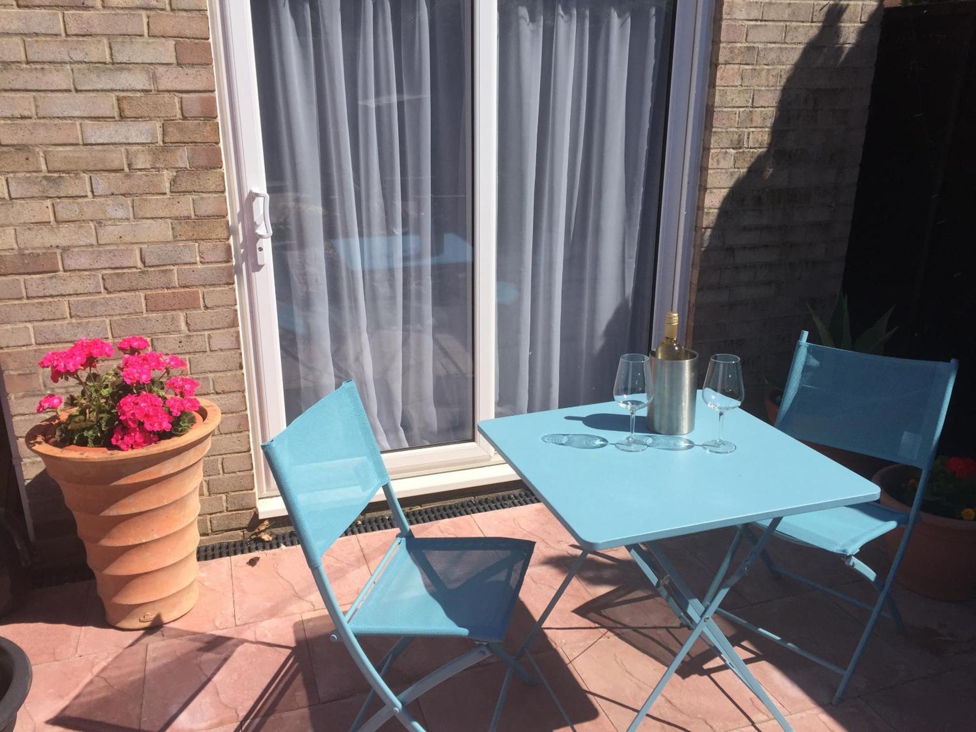 Basingstoke En Suite Room In Garden Annex Ruang foto