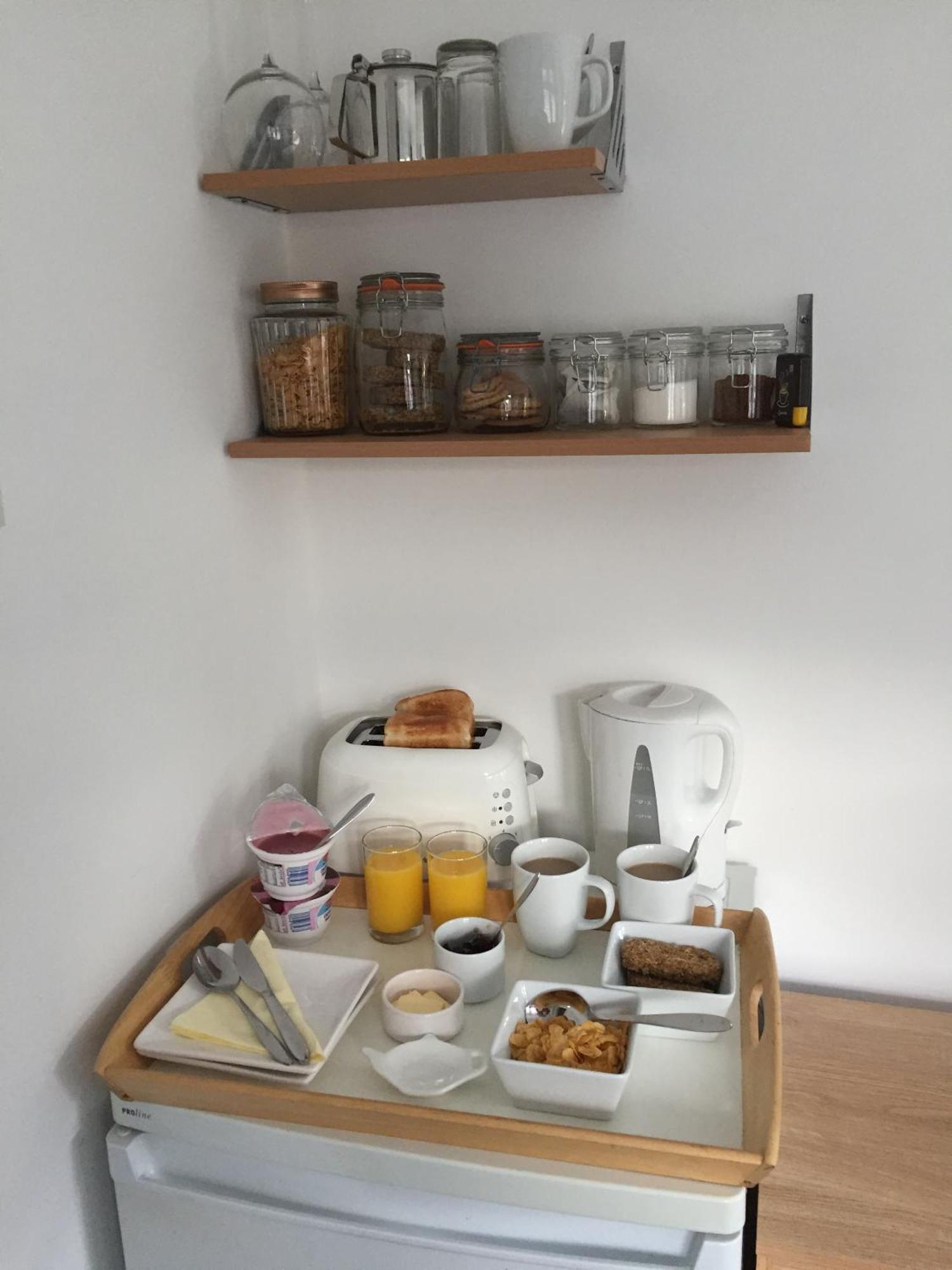 Basingstoke En Suite Room In Garden Annex Bagian luar foto